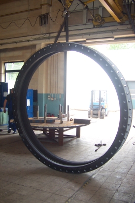 Kompensatory gumowe z kołnierzami nieobrotowymi DN50 - DN3400